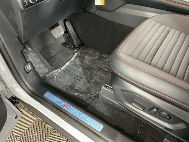 New 2026 Ford Explorer ST-Line - photo 32