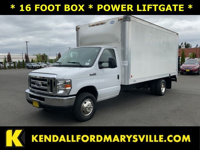 Used 2018 Ford E-450 - photo 1