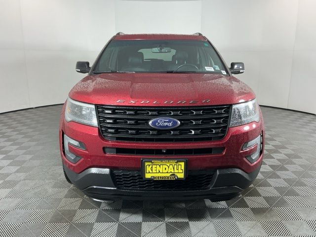 Used 2016 Ford Explorer - photo 2