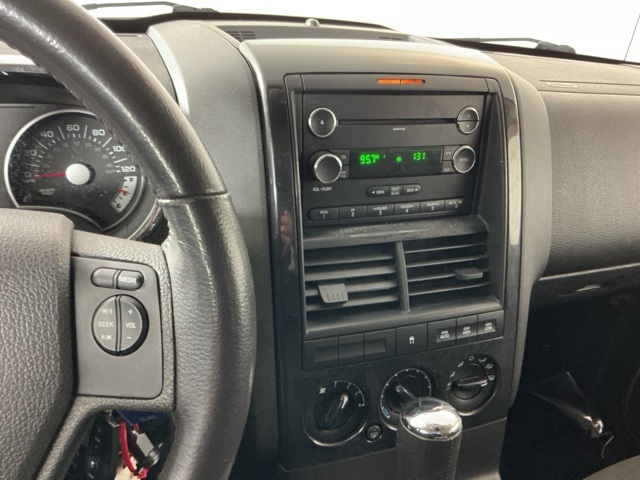 Used 2010 Ford Explorer XLT - photo 3