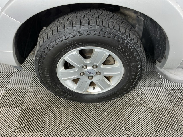 Used 2010 Ford Explorer XLT - photo 24