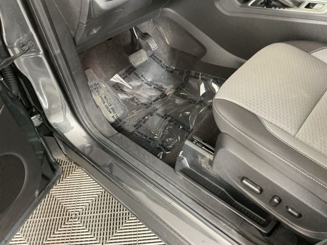 Used 2017 Ford Escape SE - photo 6