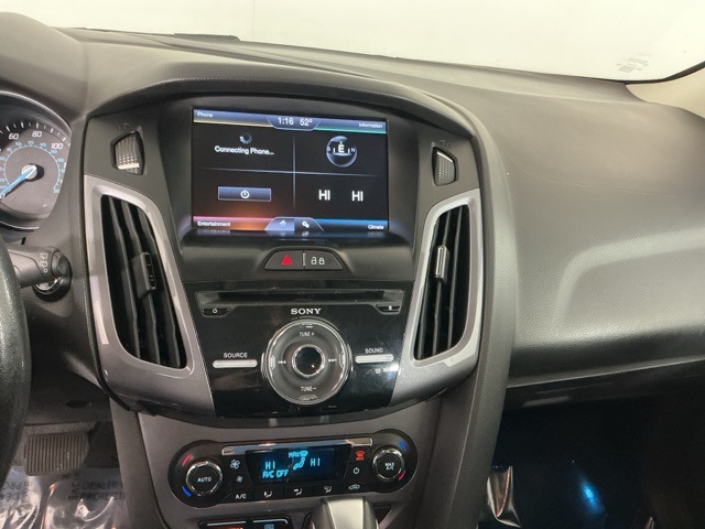 Used 2014 Ford Focus Titanium - photo 8