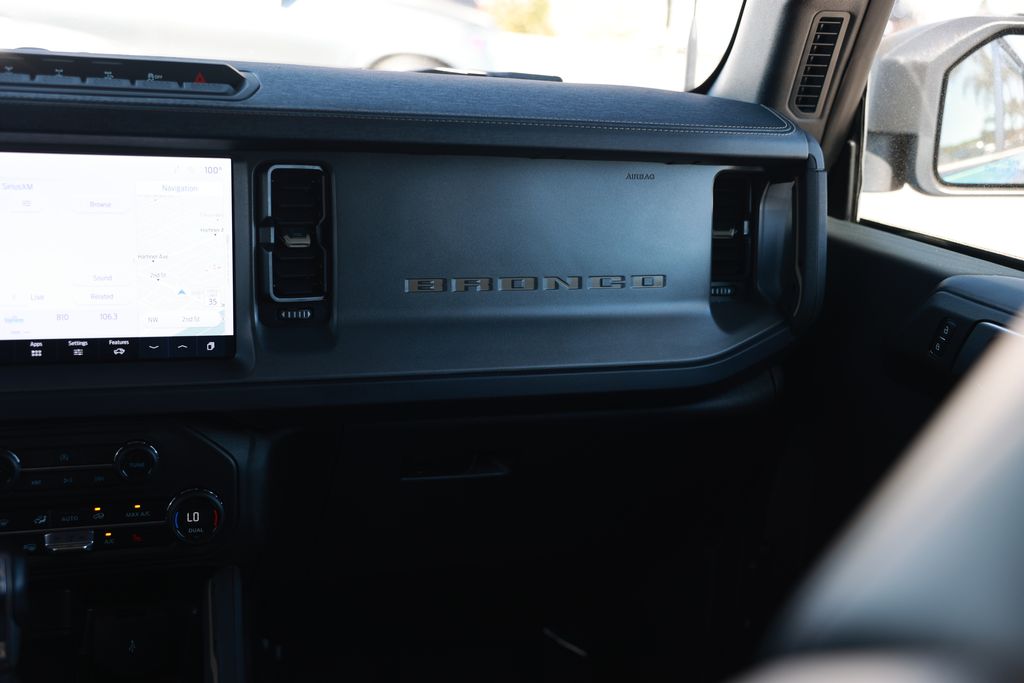 Used 2025 Ford Bronco Badlands - photo 8