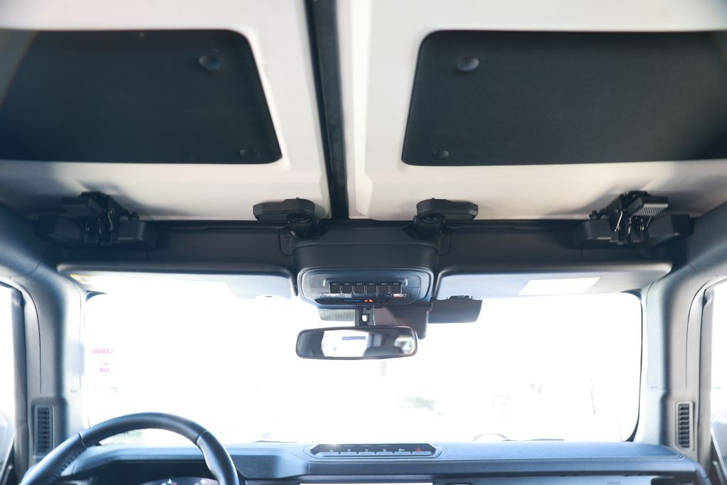 Used 2025 Ford Bronco Badlands - photo 10