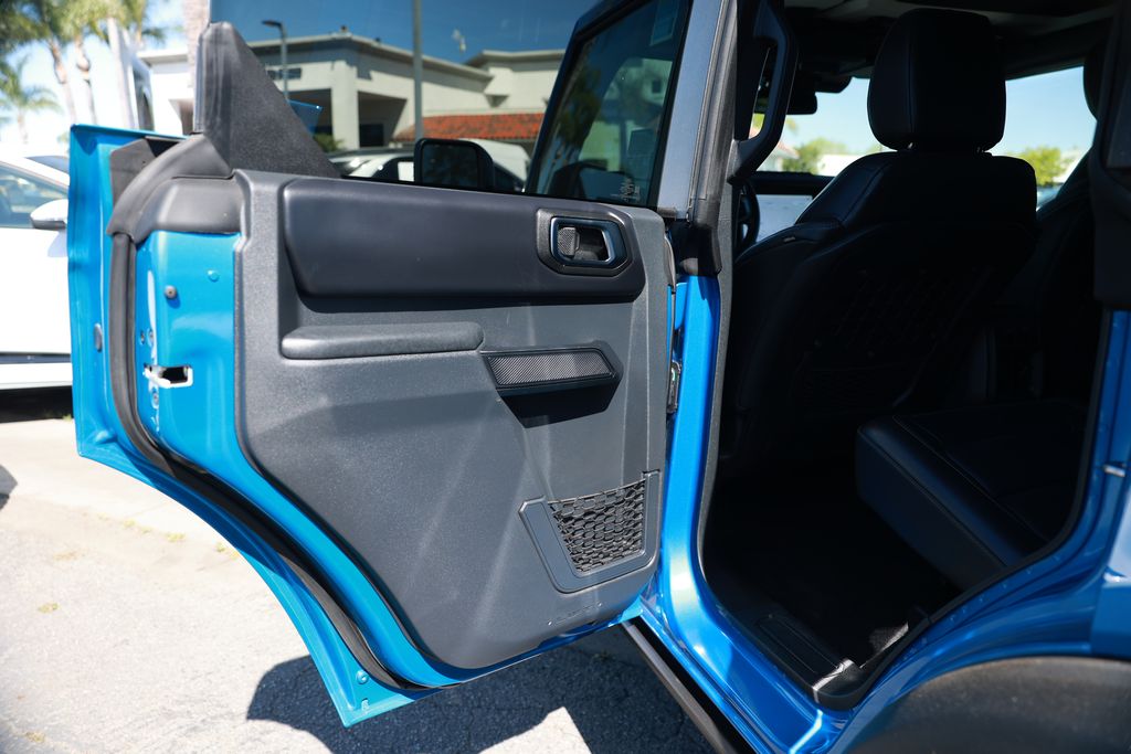 Used 2025 Ford Bronco Badlands - photo 14