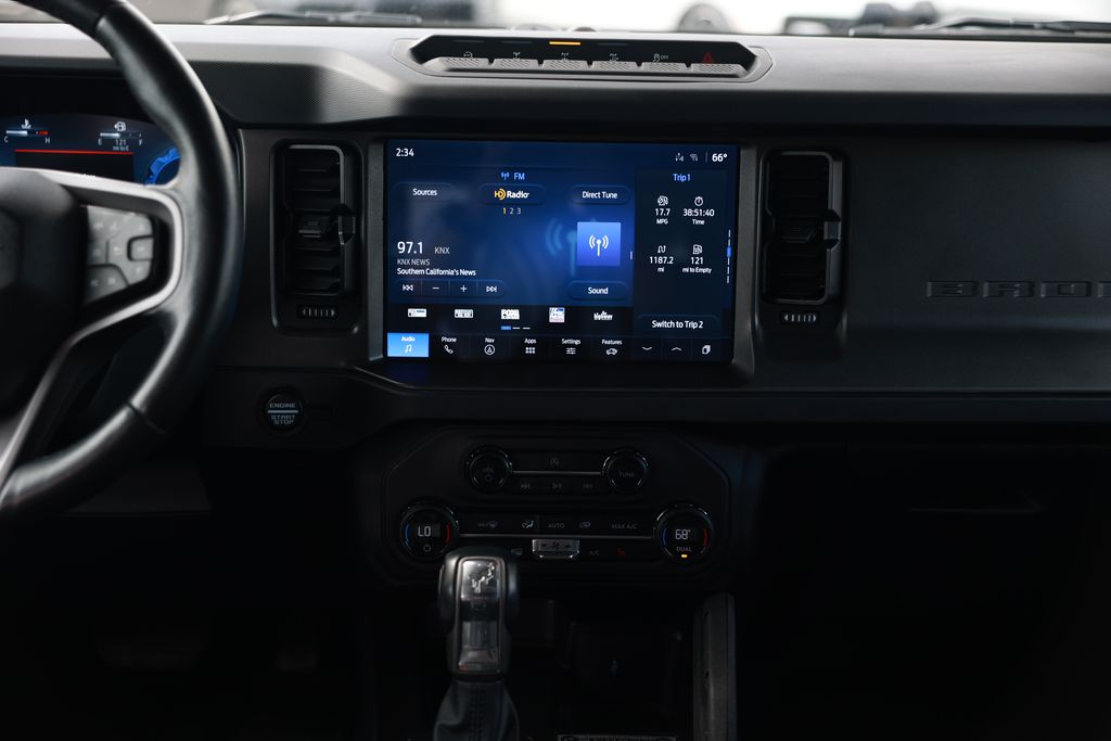 Used 2025 Ford Bronco Badlands - photo 8
