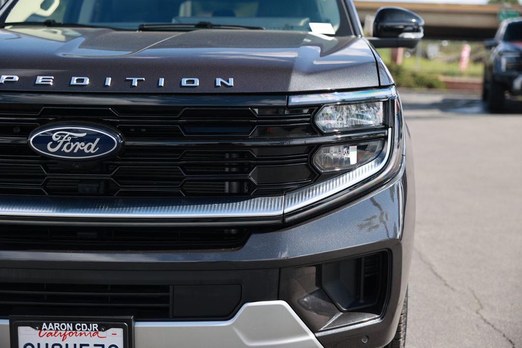 Used 2025 Ford Expedition Platinum - photo 25