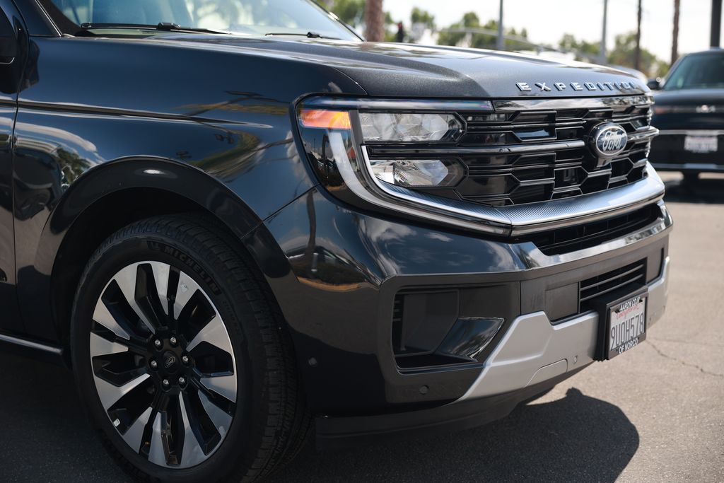 Used 2025 Ford Expedition Platinum - photo 26