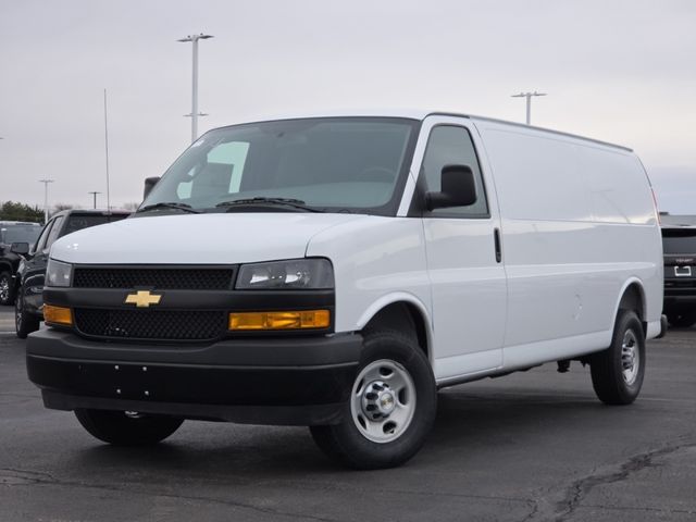 New 2026 Chevrolet Express 3500 - photo 2