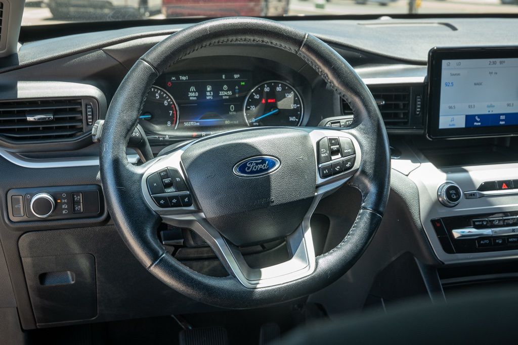 Used 2022 Ford Explorer XLT SUV - photo 15