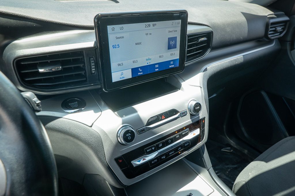 Used 2022 Ford Explorer XLT SUV - photo 17
