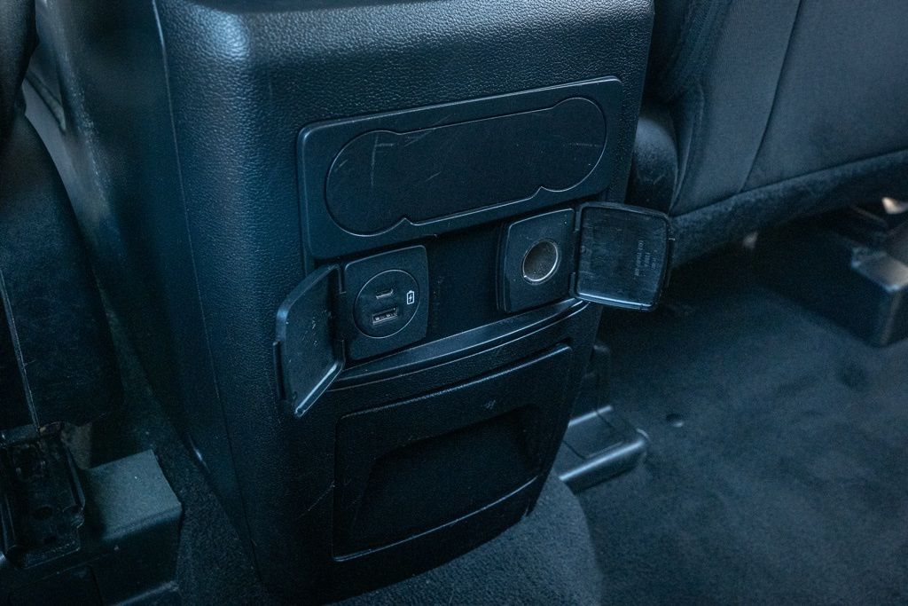 Used 2022 Ford Explorer XLT SUV - photo 23