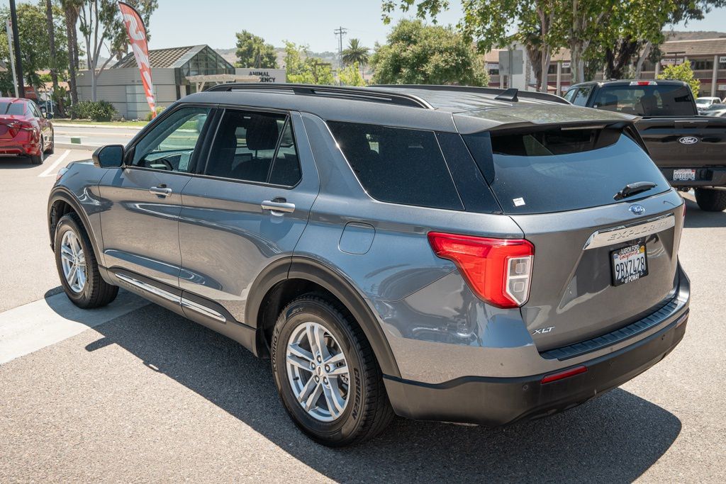 Used 2022 Ford Explorer XLT SUV - photo 4