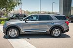 Used 2022 Ford Explorer XLT SUV thumbnail 11