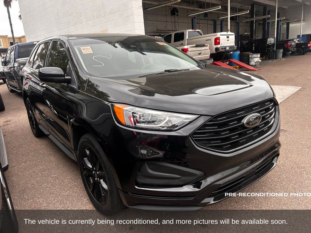 Used 2022 Ford Edge SE AWD SUV - photo 3