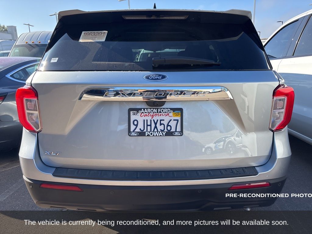 Used 2023 Ford Explorer XLT SUV - photo 5