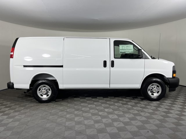 New 2025 Chevrolet Express 2500 Empty Cargo Van - photo 4