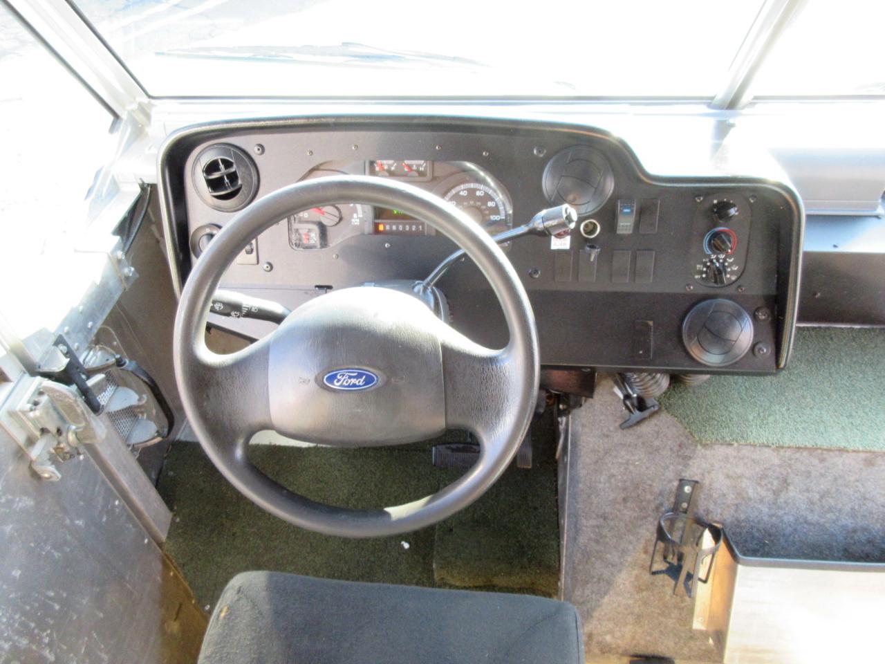 Used 2011 Ford E-350 Stripped Chassis - photo 7