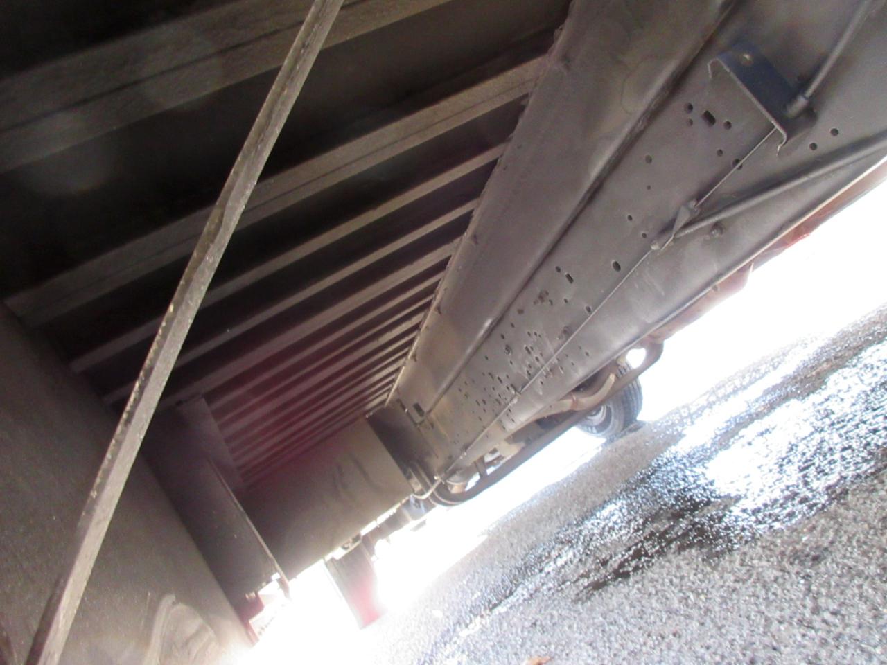 Used 2011 Ford E-350 Stripped Chassis - photo 24
