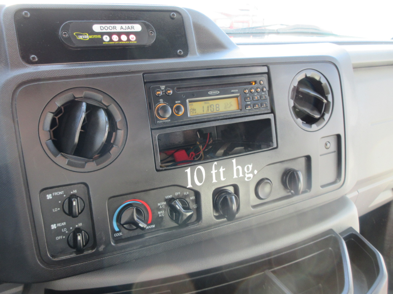 Used 2017 Ford E-350 Cutaway - photo 30