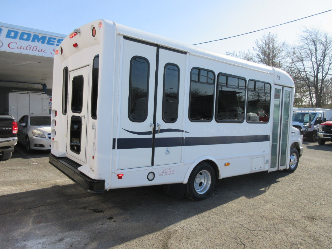 Used 2017 Ford E-350 Cutaway - photo 22