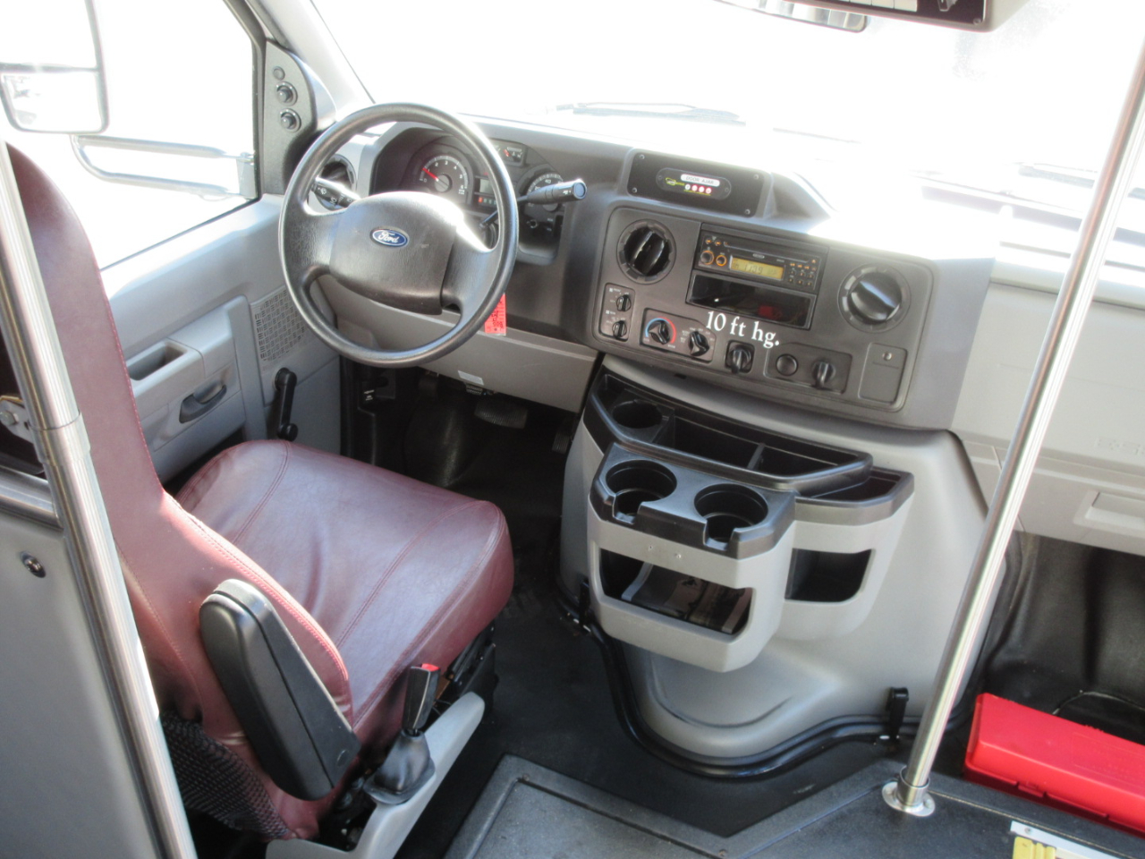 Used 2017 Ford E-350 Cutaway - photo 25
