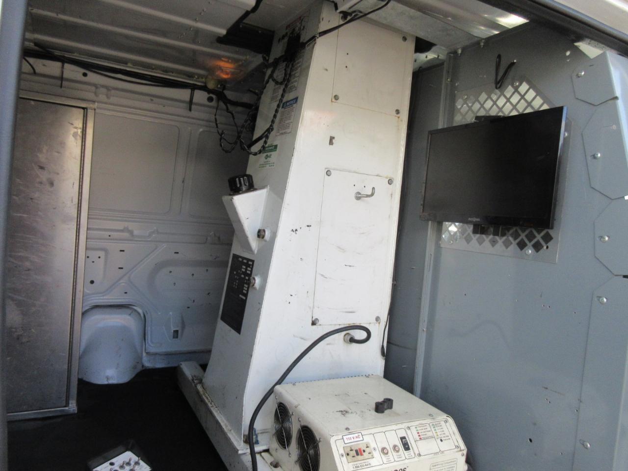 Used 2012 Ford E-350 Empty Cargo Van - photo 6
