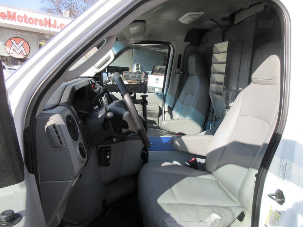 Used 2012 Ford E-350 Empty Cargo Van - photo 8