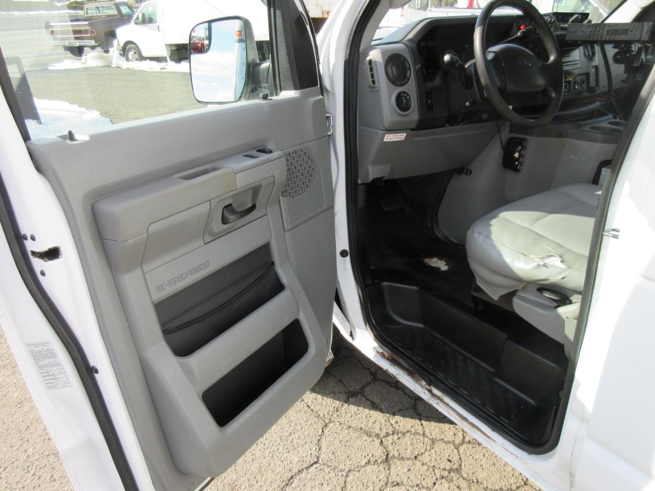 Used 2012 Ford E-350 Empty Cargo Van - photo 13