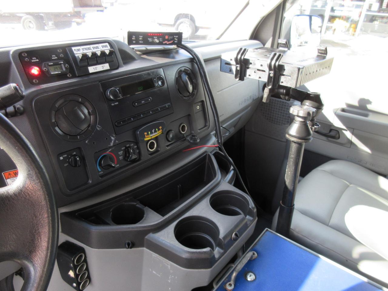 Used 2012 Ford E-350 Empty Cargo Van - photo 16