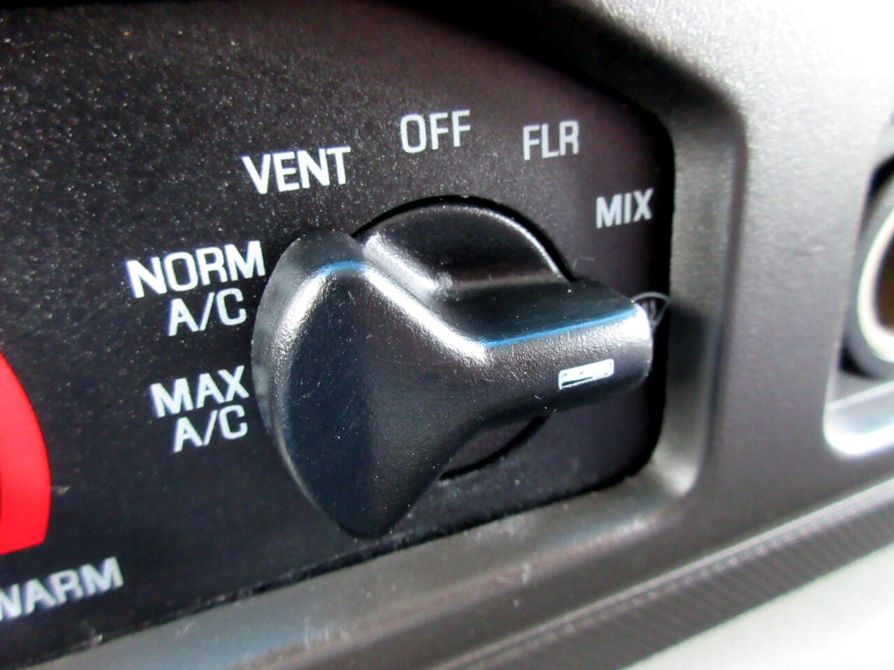 Used 2017 Ford E-350 Cutaway - photo 14