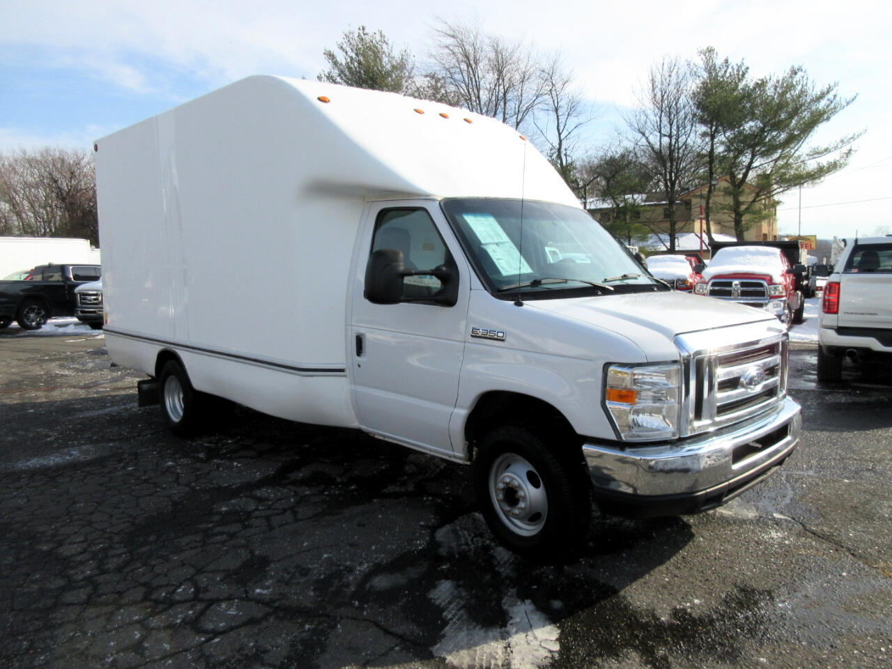Used 2017 Ford E-350 - photo 2