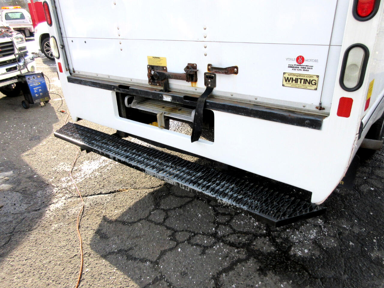 Used 2017 Ford E-350 Cutaway - photo 21