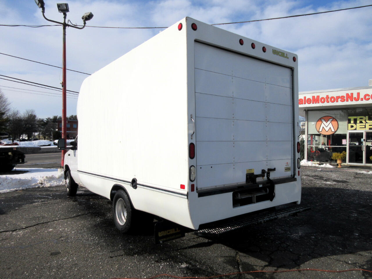Used 2017 Ford E-350 Cutaway - photo 4