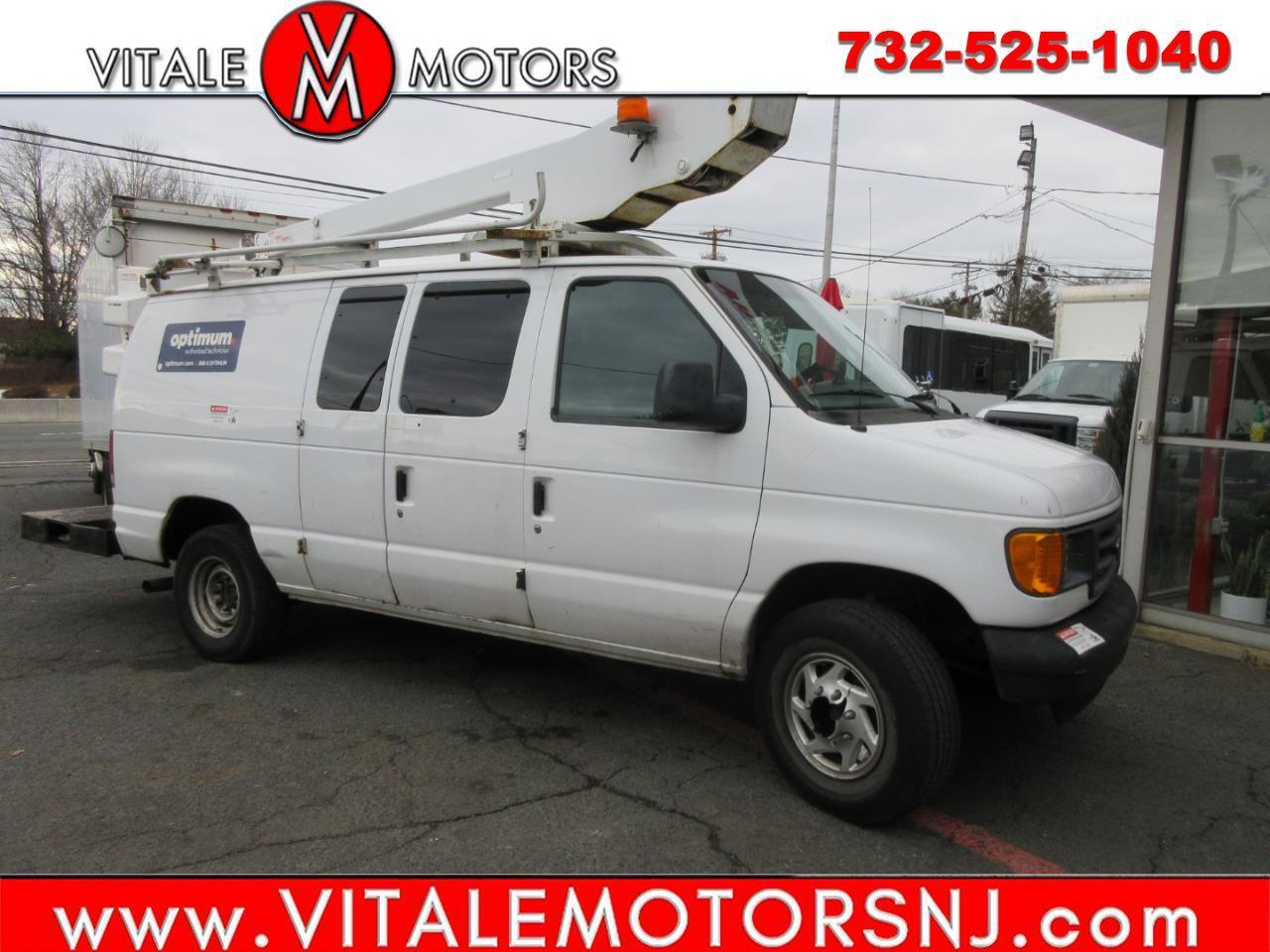 Used 2007 Ford E-350 - photo 1