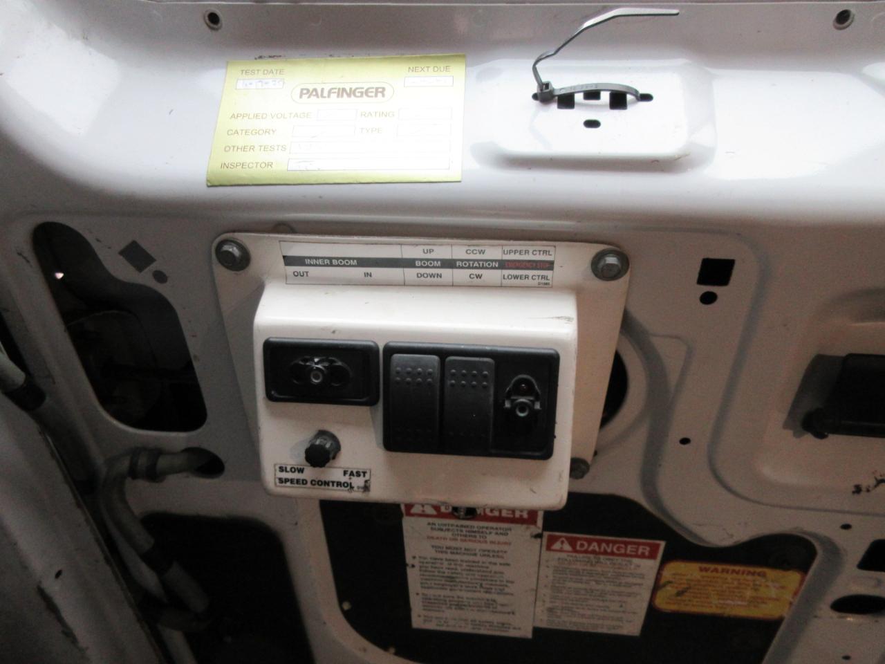 Used 2007 Ford E-350 Empty Cargo Van - photo 11