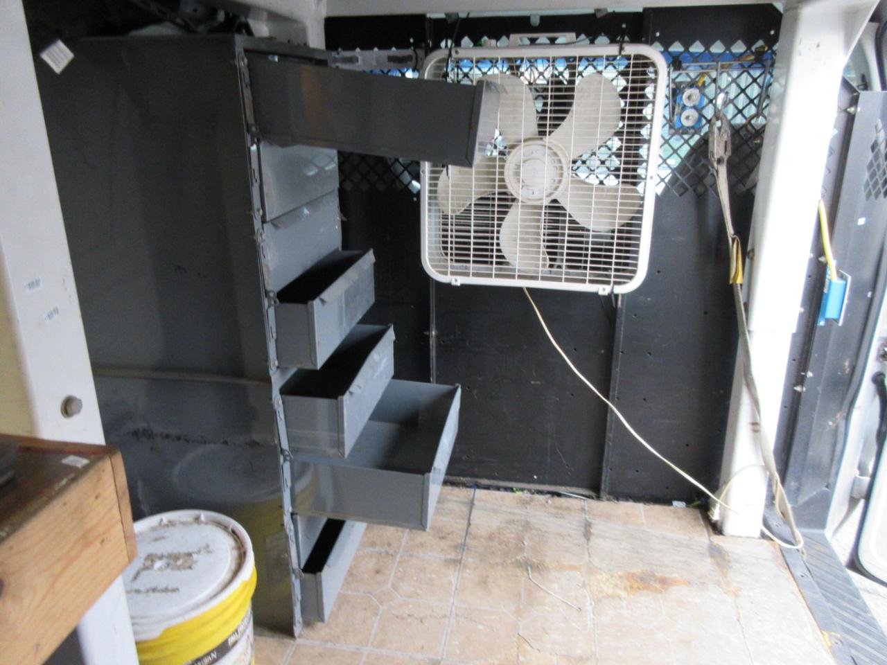 Used 2007 Ford E-350 Empty Cargo Van - photo 13