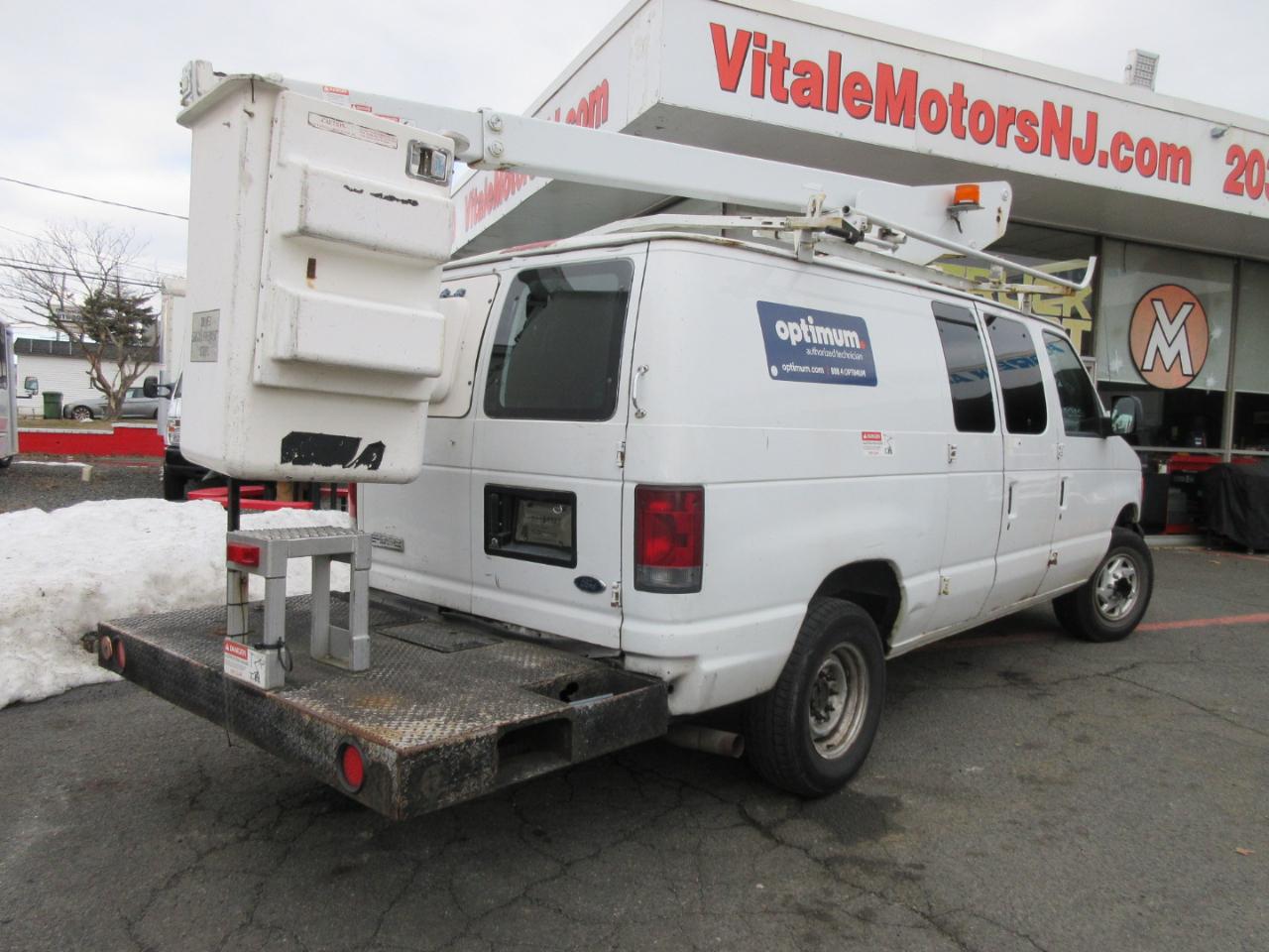 Used 2007 Ford E-350 Empty Cargo Van - photo 6