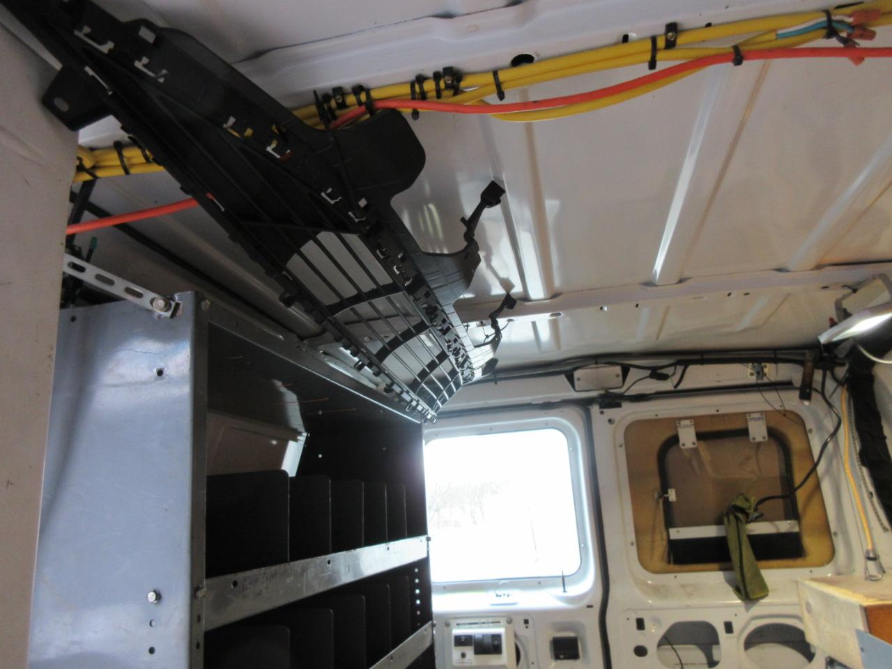 Used 2007 Ford E-350 Empty Cargo Van - photo 9