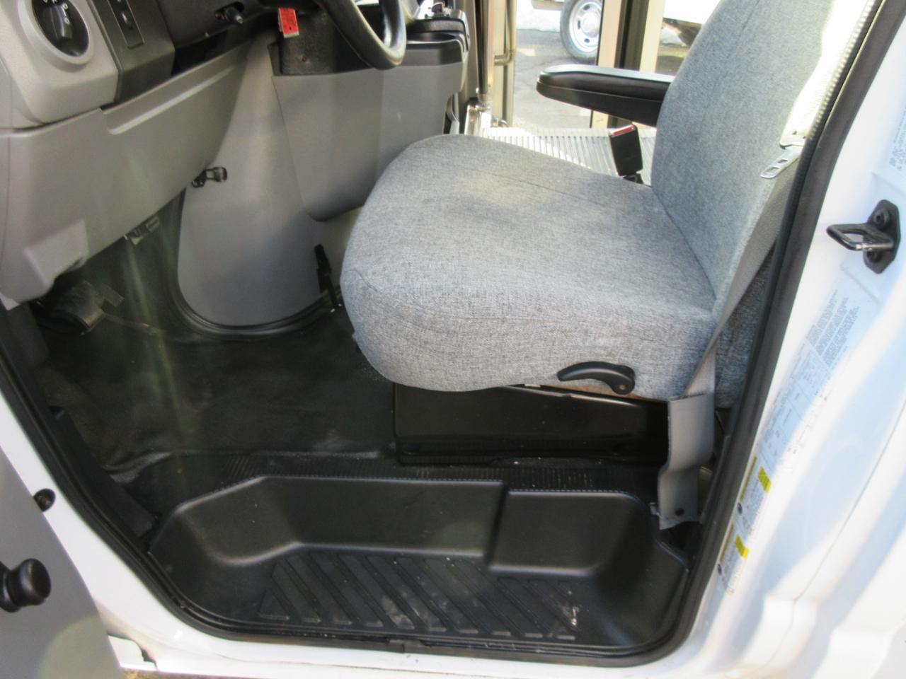 Used 2017 Ford E-350 Cutaway - photo 14