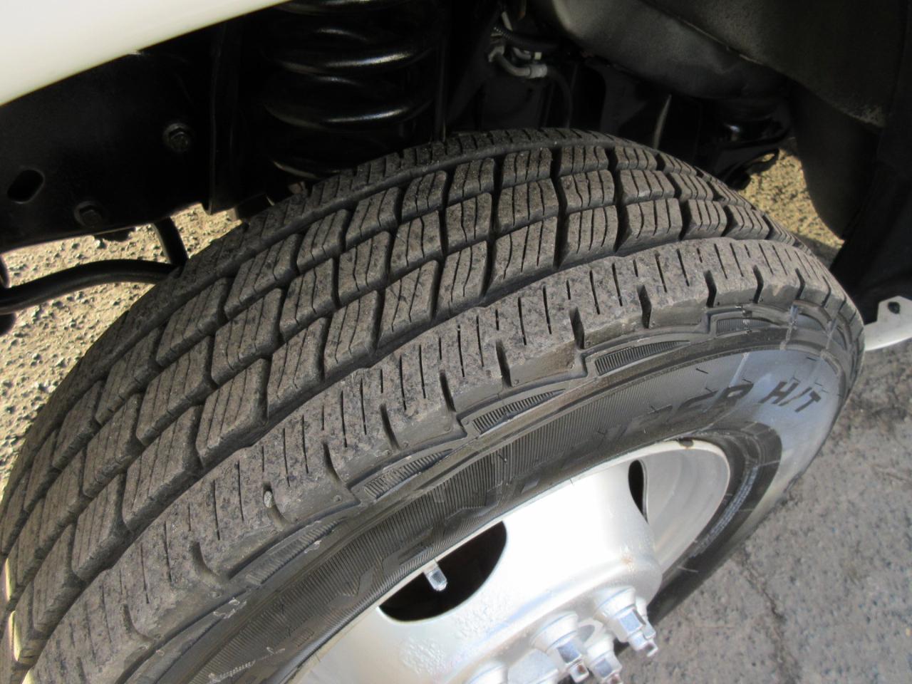 Used 2017 Ford E-350 Cutaway - photo 17