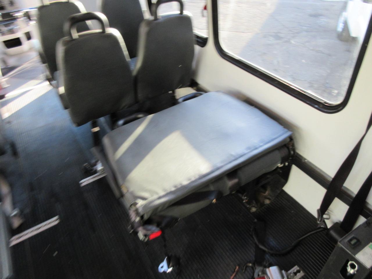 Used 2017 Ford E-350 Cutaway - photo 20