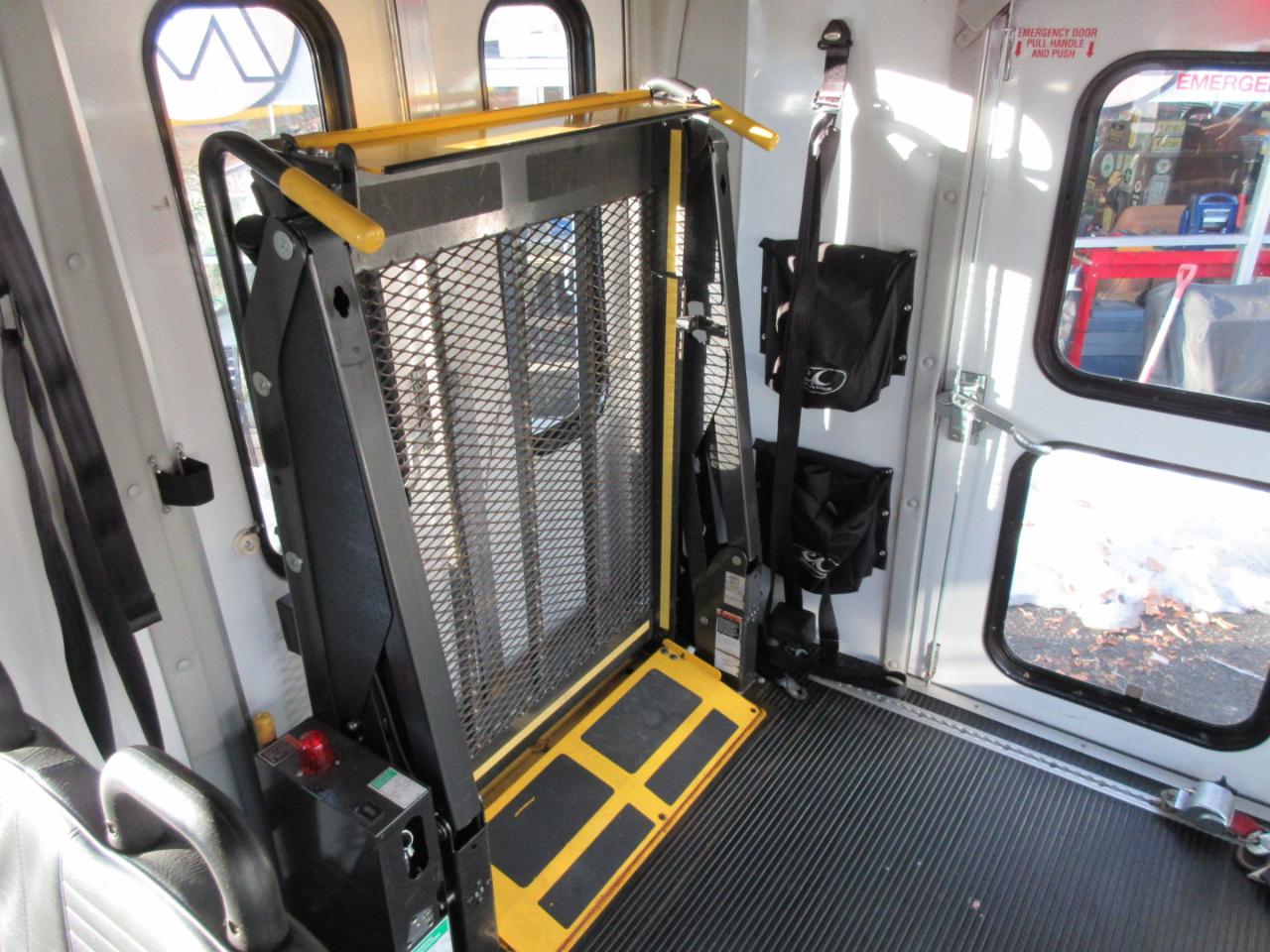 Used 2017 Ford E-350 Cutaway - photo 26