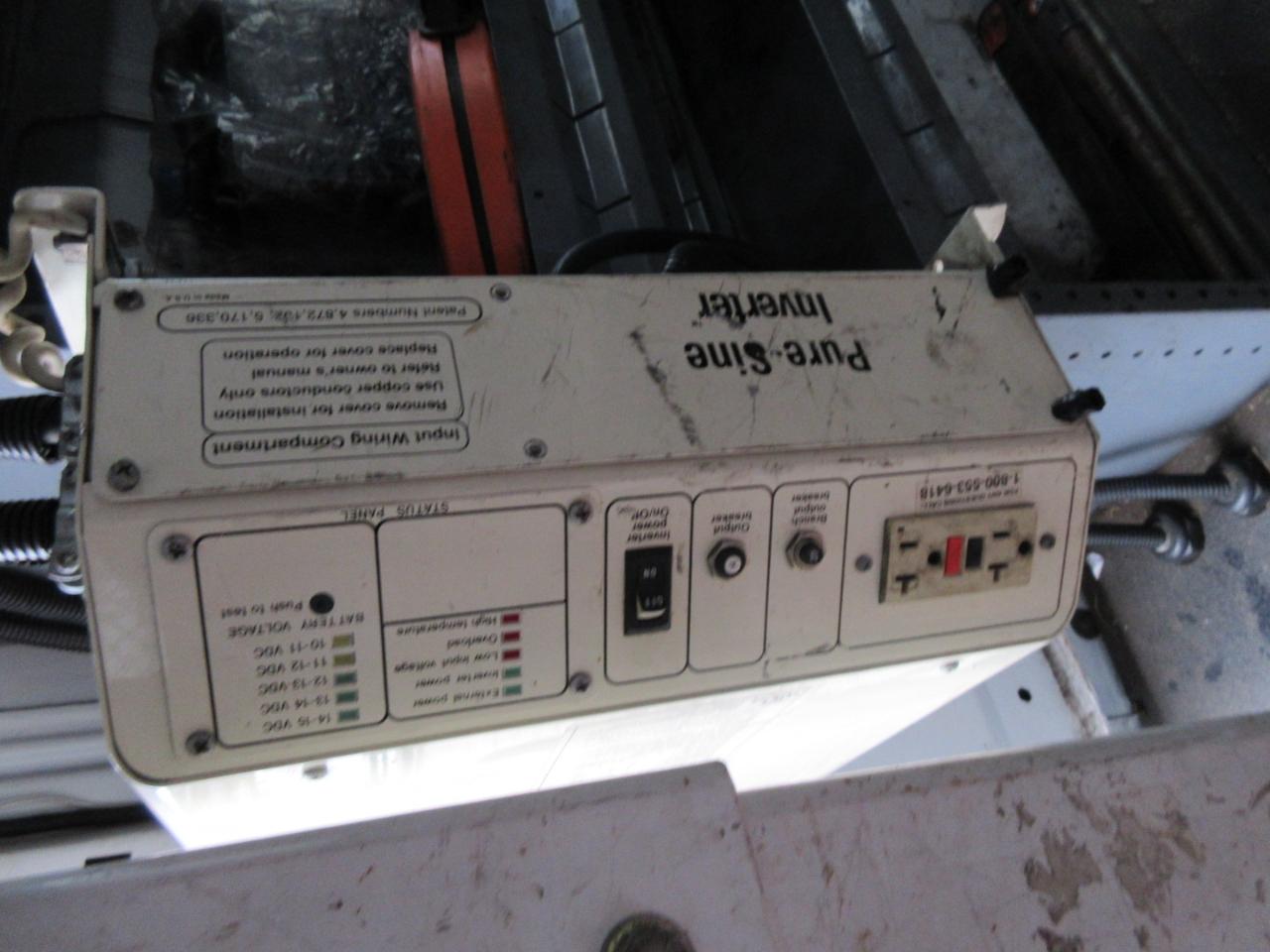 Used 2007 Ford E-350 Empty Cargo Van - photo 11
