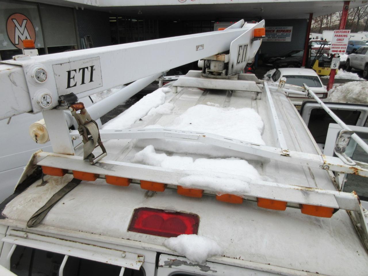 Used 2007 Ford E-350 Empty Cargo Van - photo 14