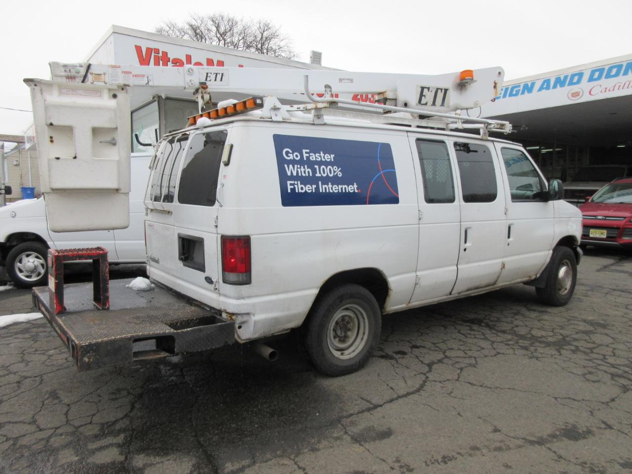 Used 2007 Ford E-350 Empty Cargo Van - photo 3
