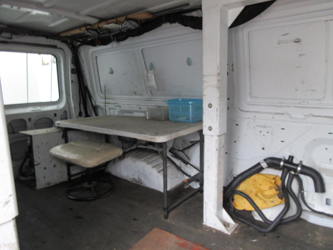 Used 2007 Ford E-350 Empty Cargo Van - photo 9