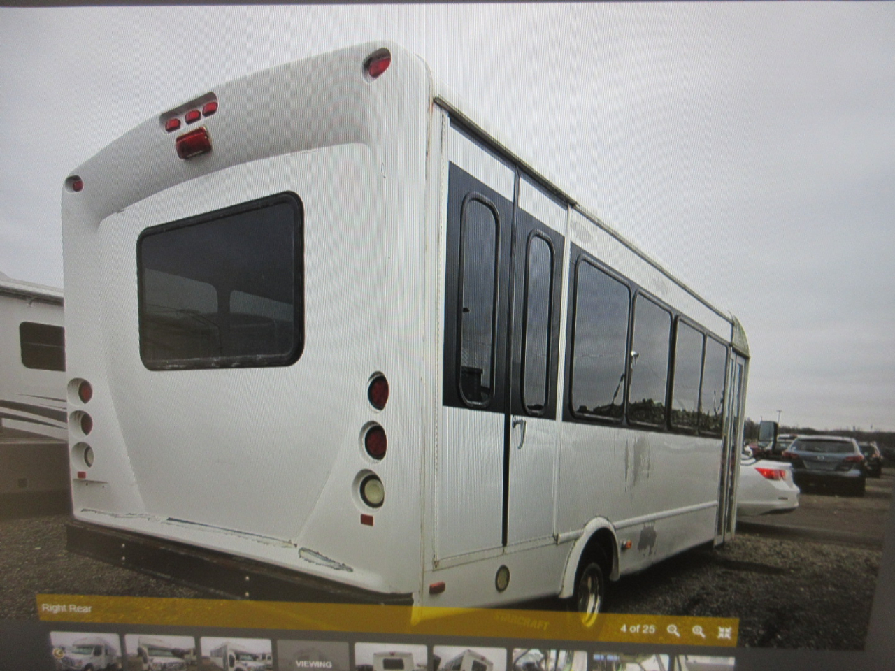 Used 2013 Ford E-450 Cutaway - photo 3