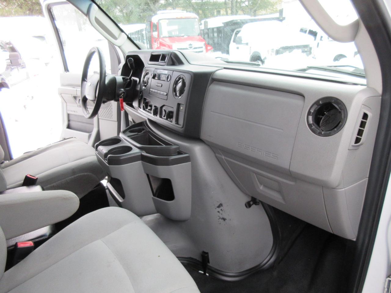 Used 2014 Ford E-450 Cutaway - photo 15